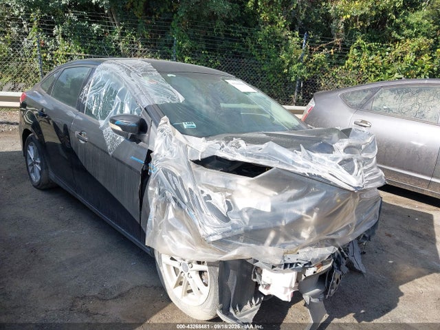 Salvage Ford Focus Image