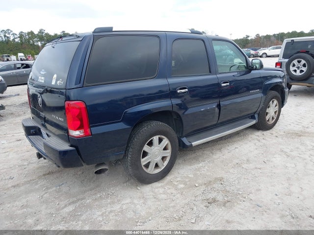 Cadillac Escalade Standard