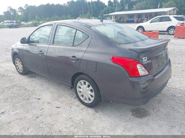 Nissan Versa 1.6 S+