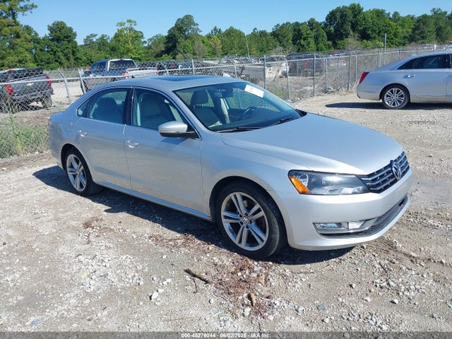 Salvage Volkswagen Passat Image