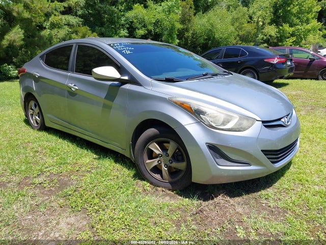 Salvage Hyundai ELANTRA Image