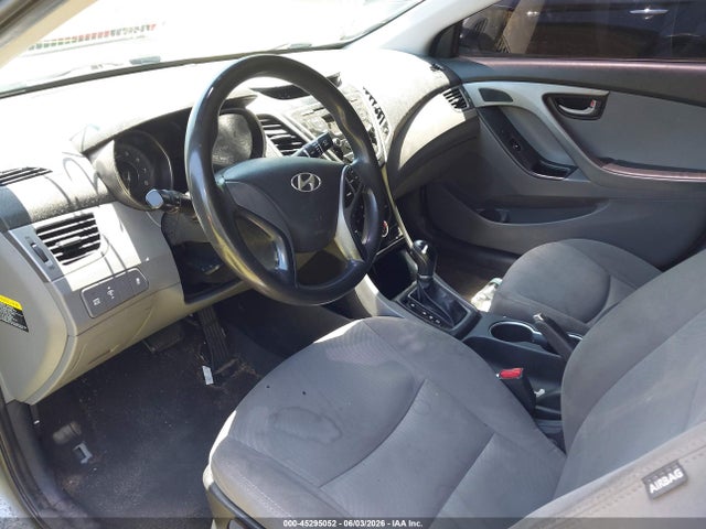 Hyundai ELANTRA Se
