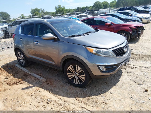 Salvage Kia Sportage Image