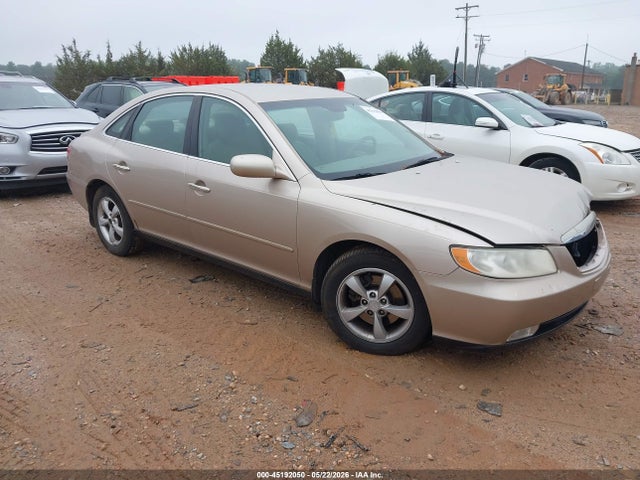 Salvage Hyundai Azera Image
