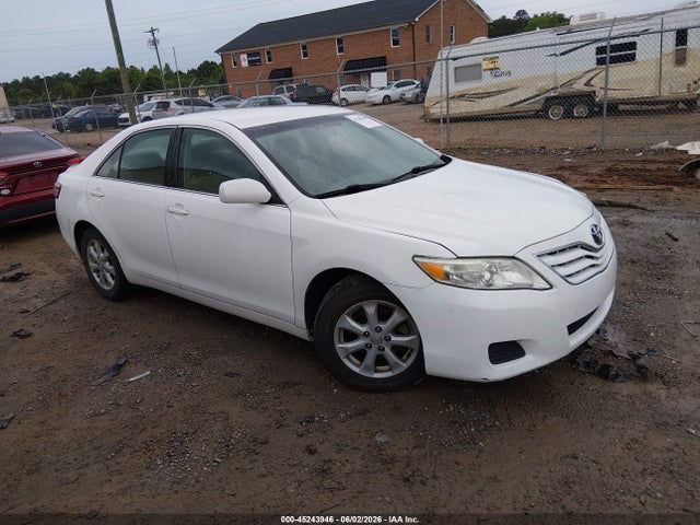 Salvage Toyota Camry Image