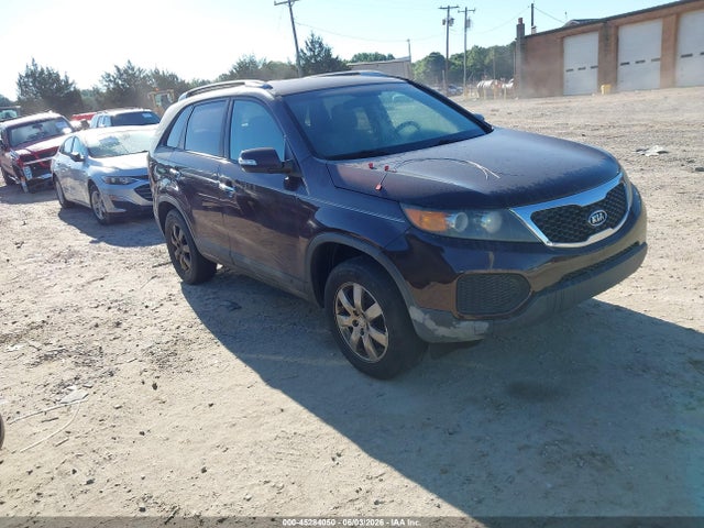 Salvage Kia Sorento Image