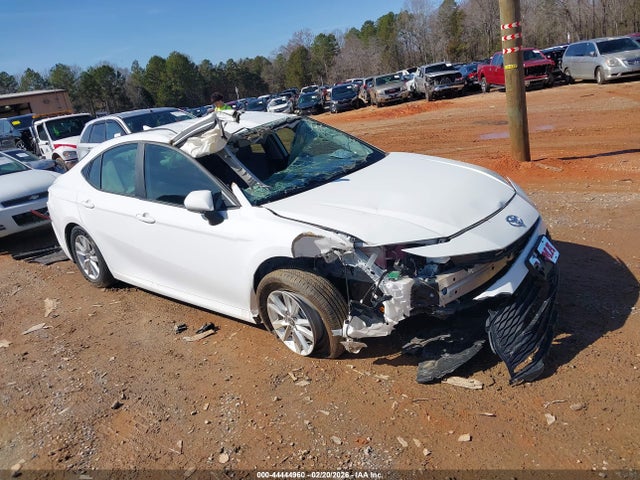 Salvage Toyota Camry Image