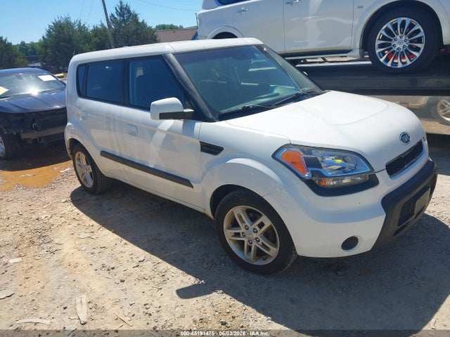 Salvage Kia Soul Image
