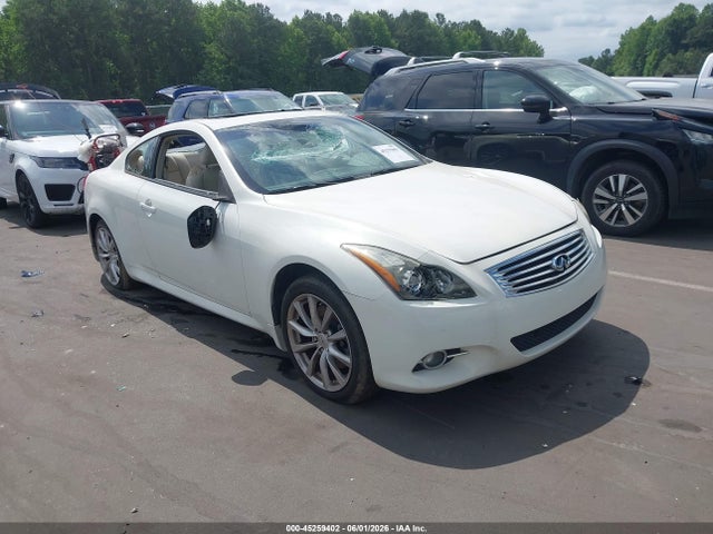 Salvage INFINITI G37x Image