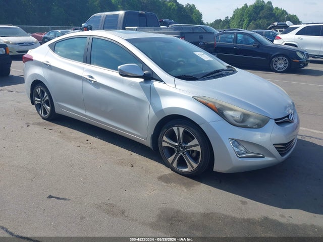 Salvage Hyundai ELANTRA Image