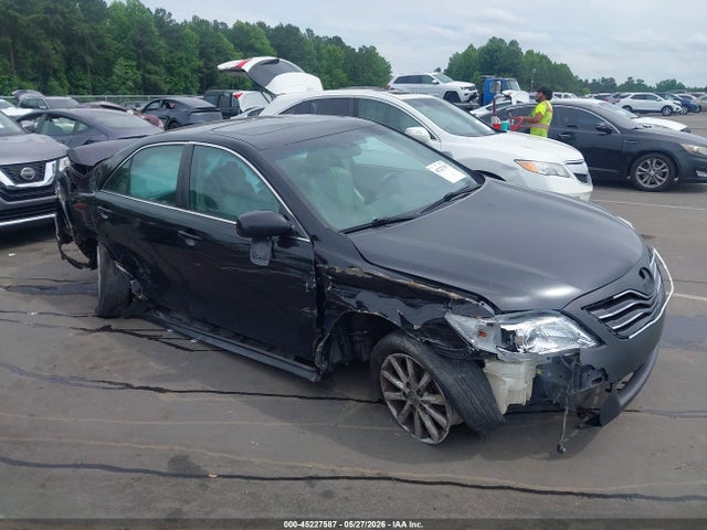 Salvage Toyota Camry Image