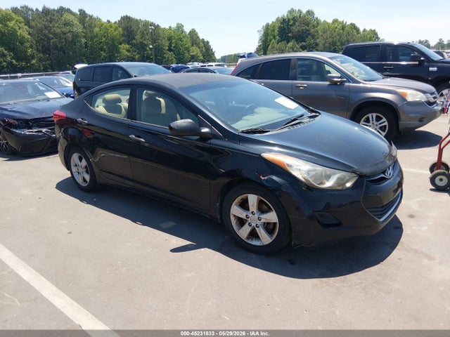 Salvage Hyundai ELANTRA Image
