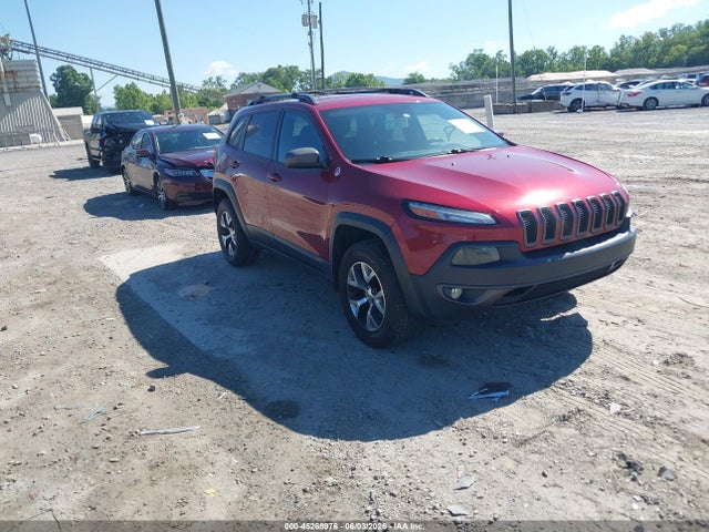 Salvage Jeep Cherokee Image