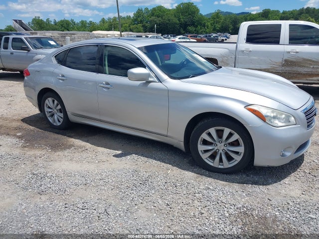Salvage INFINITI M37x Image