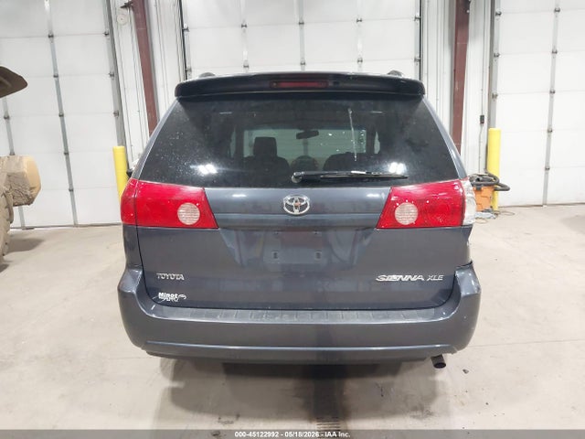 Toyota Sienna Xle