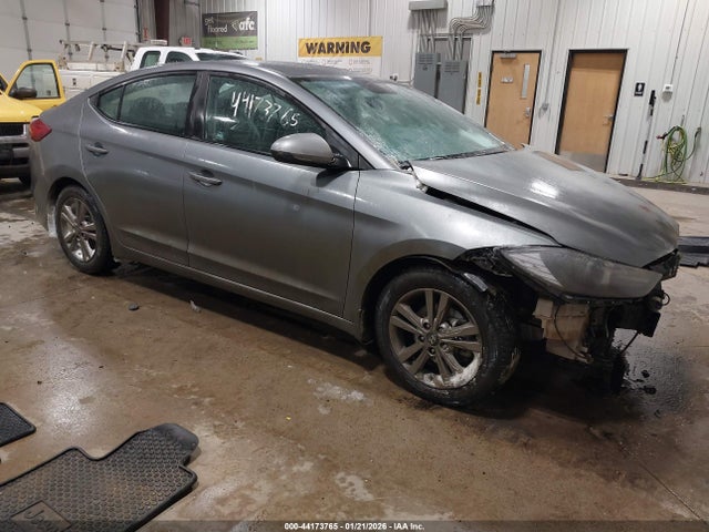 Salvage Hyundai ELANTRA Image