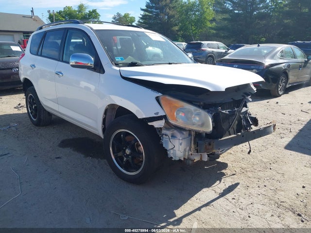 Salvage Toyota RAV4 Image