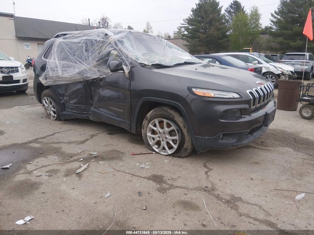 Salvage Jeep Cherokee Image