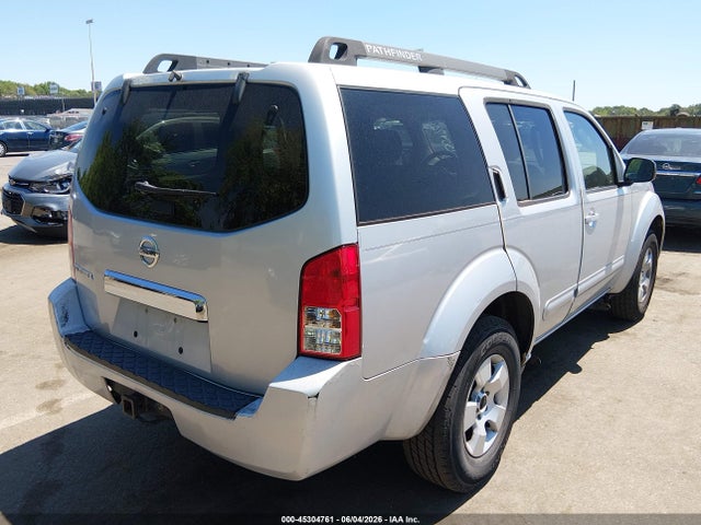Nissan Pathfinder S