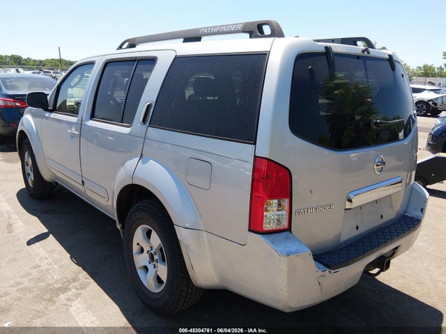 Nissan Pathfinder S