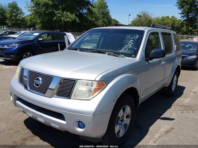 Nissan Pathfinder S