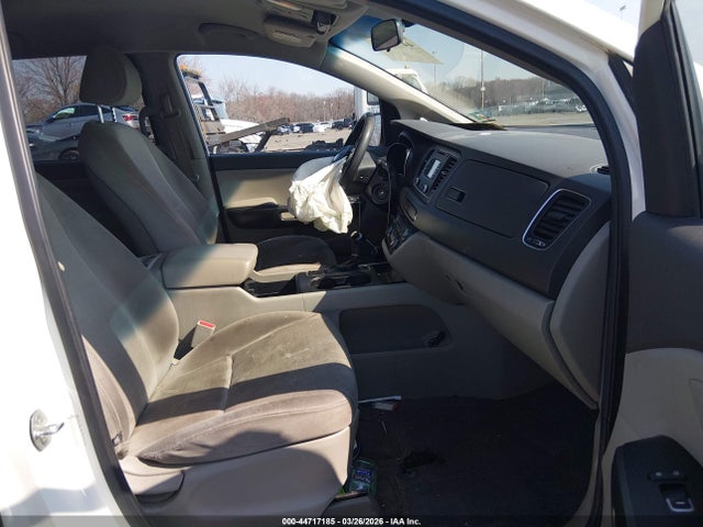 Kia Sedona Lx