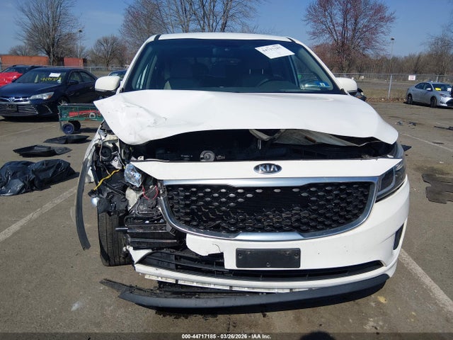 Kia Sedona Lx