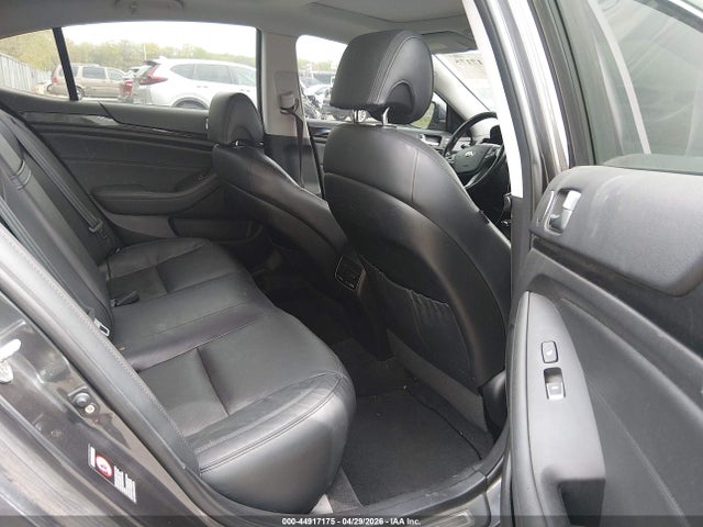 Kia Cadenza Premium
