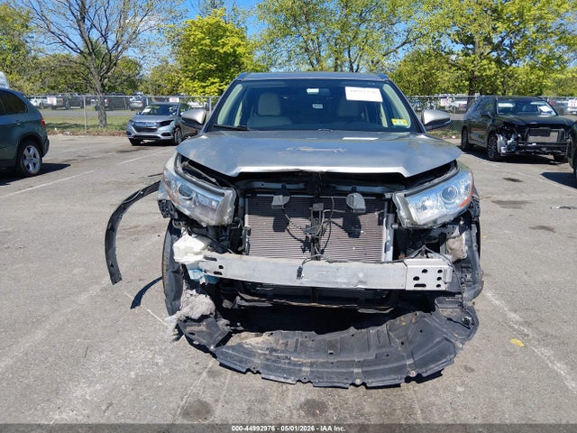 Toyota Highlander Xle V6