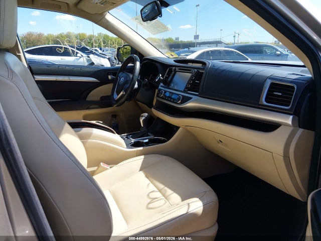 Toyota Highlander Xle V6