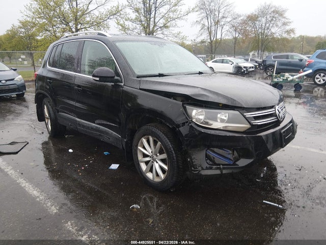 Salvage Volkswagen Tiguan Image