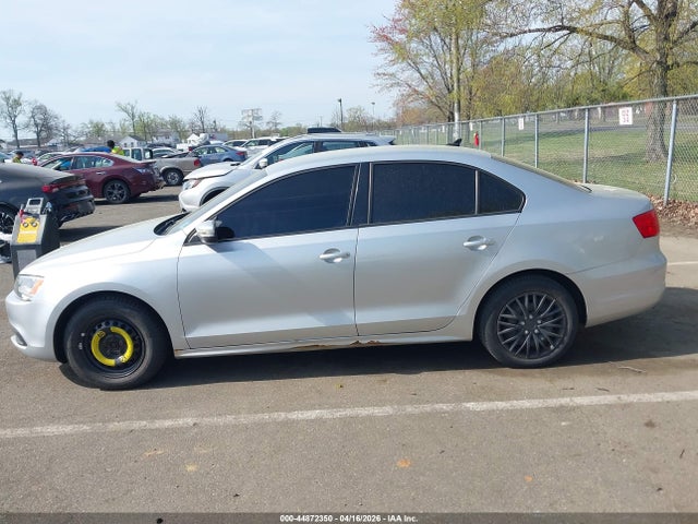 Volkswagen Jetta 1.8t Se