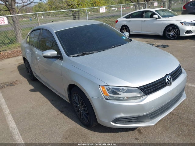 Salvage Volkswagen Jetta Image