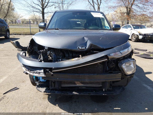 Kia Soul Lx