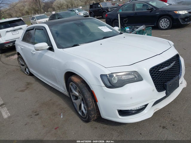 Salvage Chrysler 300 Image