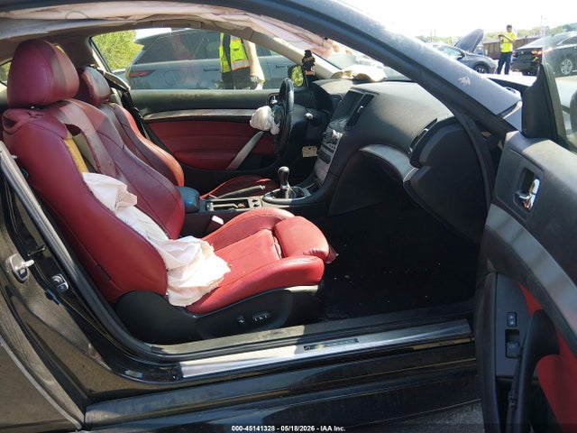 INFINITI Q60 Journey