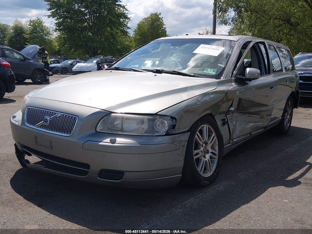 Volvo V70 2.4
