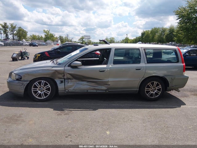 Volvo V70 2.4
