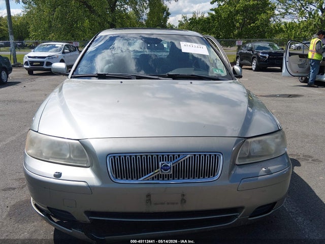 Volvo V70 2.4