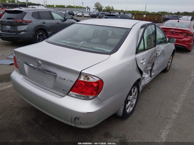 Toyota Camry Xle V6
