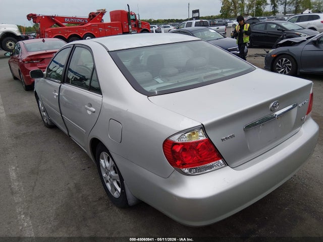 Toyota Camry Xle V6