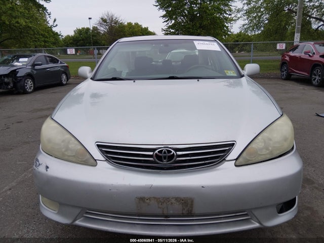 Toyota Camry Xle V6