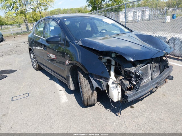 Salvage Nissan Sentra Image