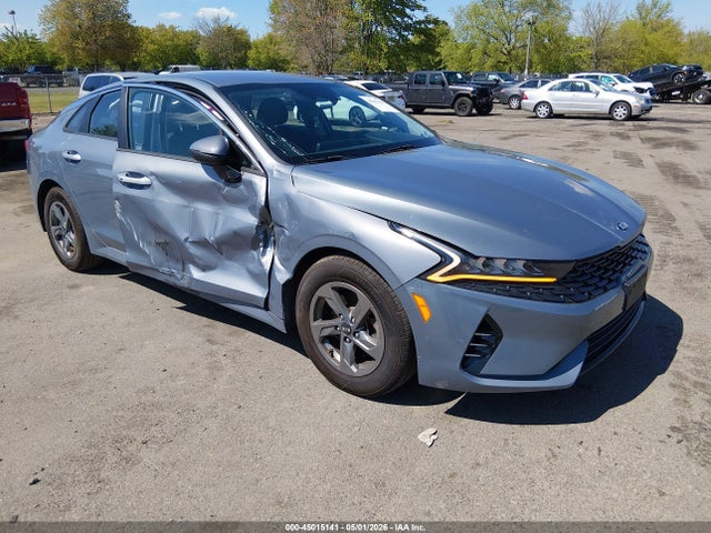 Salvage Kia K5 Image