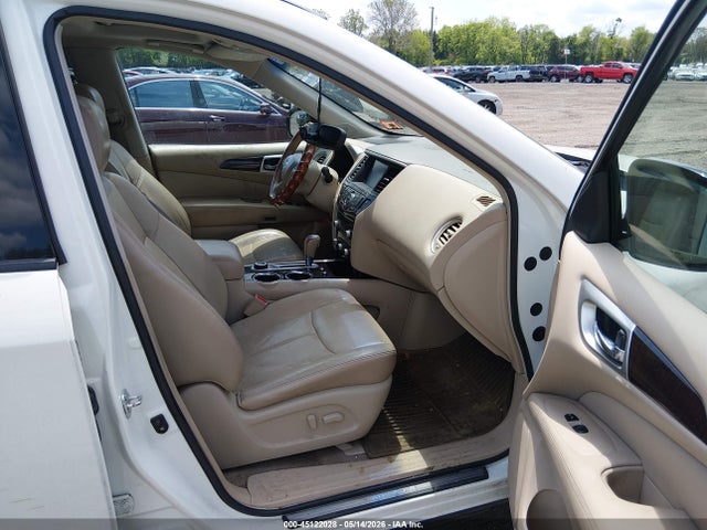 Nissan Pathfinder Platinum
