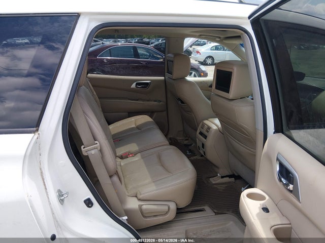 Nissan Pathfinder Platinum