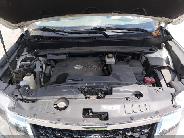 Nissan Pathfinder Platinum