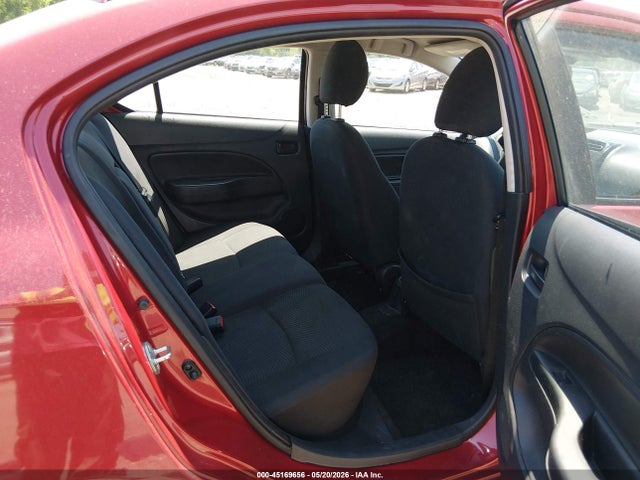 Mitsubishi Mirage Es