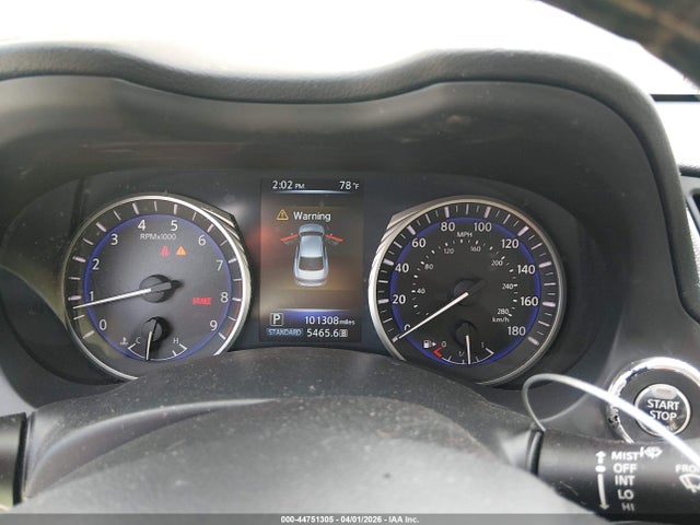 INFINITI Q50 Premium
