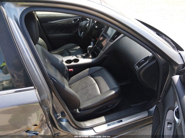 INFINITI Q50 Premium